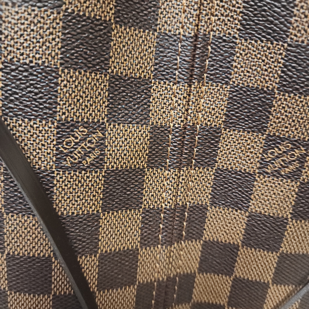 LIKE NEW Louis Vuitton GM Neverfull Large Tote Bag - Picture 10 of 16